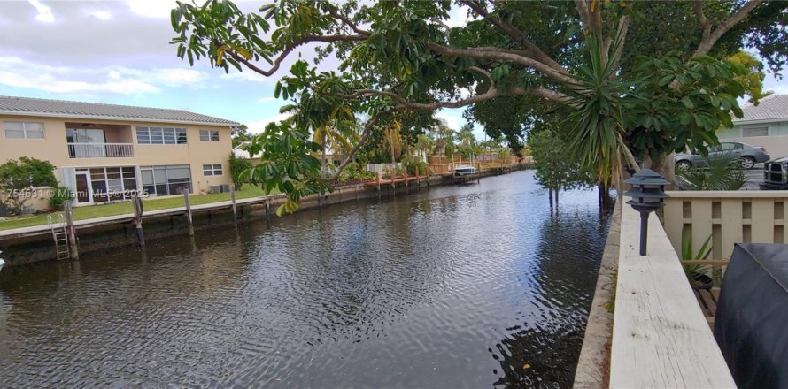 Condo in Fort Lauderdale, Florida, 1 bedroom  № 1860101