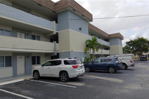 Condo in Fort Lauderdale, Florida, 1 bedroom  № 1860101 - photo 26