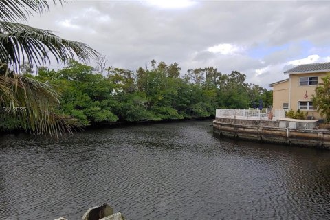 Condo in Fort Lauderdale, Florida, 1 bedroom  № 1860101 - photo 20