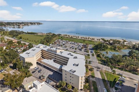 Condo in Saint Petersburg, Florida, 1 bedroom  № 2195530 - photo 3