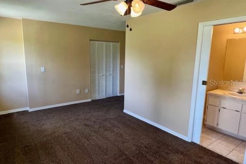 Villa ou maison à louer à Ocala, Floride: 3 chambres, 201.32 m2 № 1833195 - photo 2