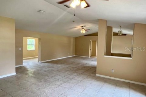 Villa ou maison à louer à Ocala, Floride: 3 chambres, 201.32 m2 № 1833195 - photo 6