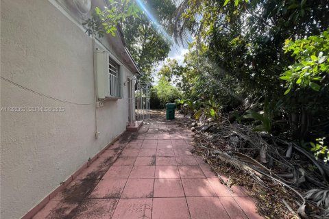 Купить виллу или дом в Майами, Флорида 3 спальни, 121.24м2, № 2052595 - фото 7