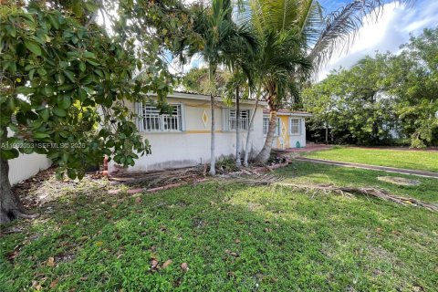 Купить виллу или дом в Майами, Флорида 3 спальни, 121.24м2, № 2052595 - фото 4