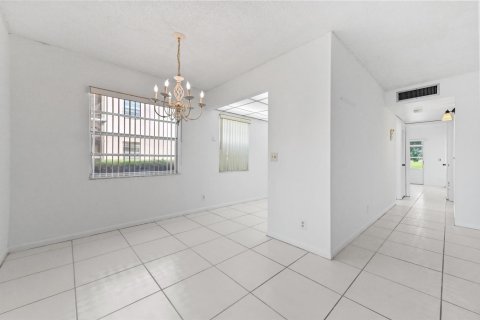 Condo in Delray Beach, Florida, 2 bedrooms  № 2241227 - photo 4
