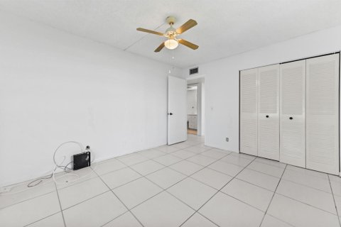 Condo in Delray Beach, Florida, 2 bedrooms  № 2241227 - photo 12