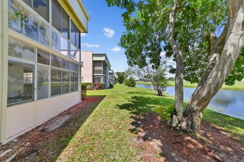 Condo in Delray Beach, Florida, 2 bedrooms  № 2241227 - photo 17