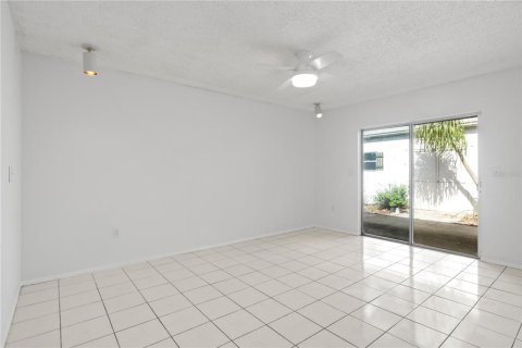 Villa ou maison à vendre à DeLand, Floride: 3 chambres, 185.99 m2 № 2100205 - photo 9