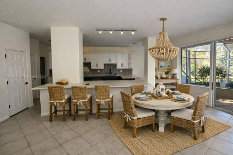 Купить виллу или дом в Истеро, Флорида 3 спальни, № 2006370 - фото 8