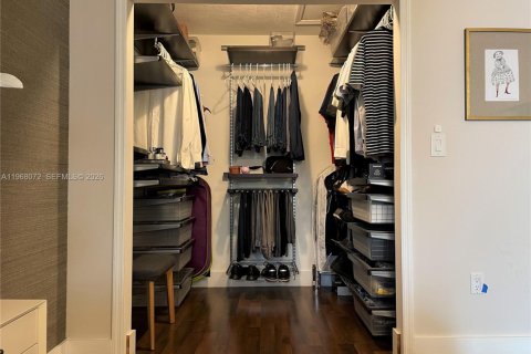 Casa en alquiler en Miami, Florida, 3 dormitorios, 157.93 m2 № 2029300 - foto 11