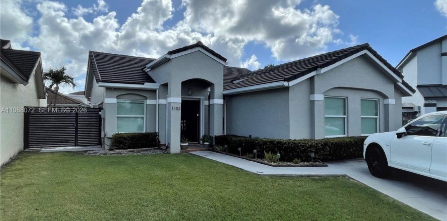 Casa en Miami, Florida 3 dormitorios, 157.93 m2 № 2029300