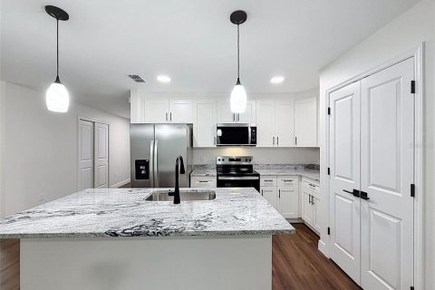 Commercial property in Homosassa, Florida 6 bedrooms, 278.71 sq.m. № 2205530 - photo 8
