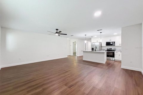 Commercial property in Homosassa, Florida 6 bedrooms, 278.71 sq.m. № 2205530 - photo 10