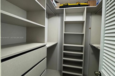 Condominio en alquiler en North Miami Beach, Florida, 1 dormitorio, 77.76 m2 № 2080038 - foto 19