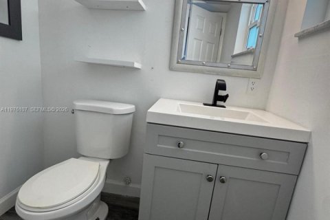 Condominio en alquiler en North Miami Beach, Florida, 1 dormitorio, 77.76 m2 № 2080038 - foto 12