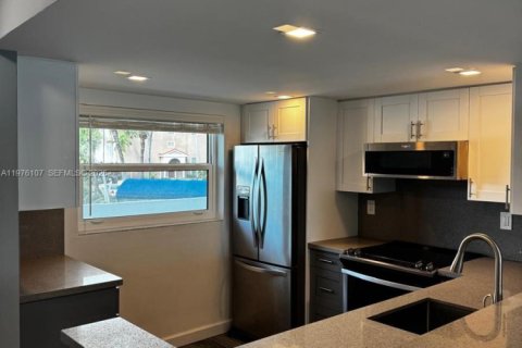 Condominio en alquiler en North Miami Beach, Florida, 1 dormitorio, 77.76 m2 № 2080038 - foto 9