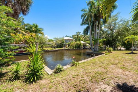 Villa ou maison à vendre à Fort Myers, Floride: 3 chambres № 2085367 - photo 6