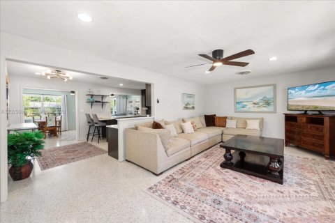 Villa ou maison à vendre à Fort Myers, Floride: 3 chambres № 2085367 - photo 10