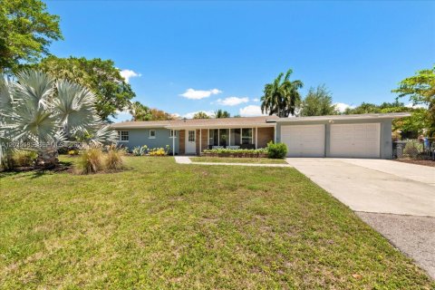 Villa ou maison à vendre à Fort Myers, Floride: 3 chambres № 2085367 - photo 4