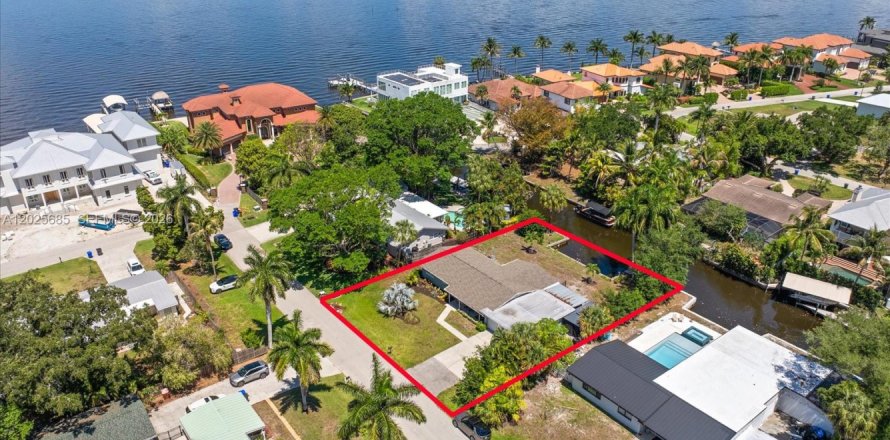 Villa ou maison à Fort Myers, Floride 3 chambres № 2085367