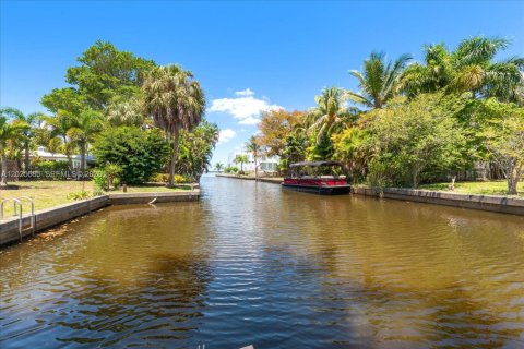 Villa ou maison à vendre à Fort Myers, Floride: 3 chambres № 2085367 - photo 7