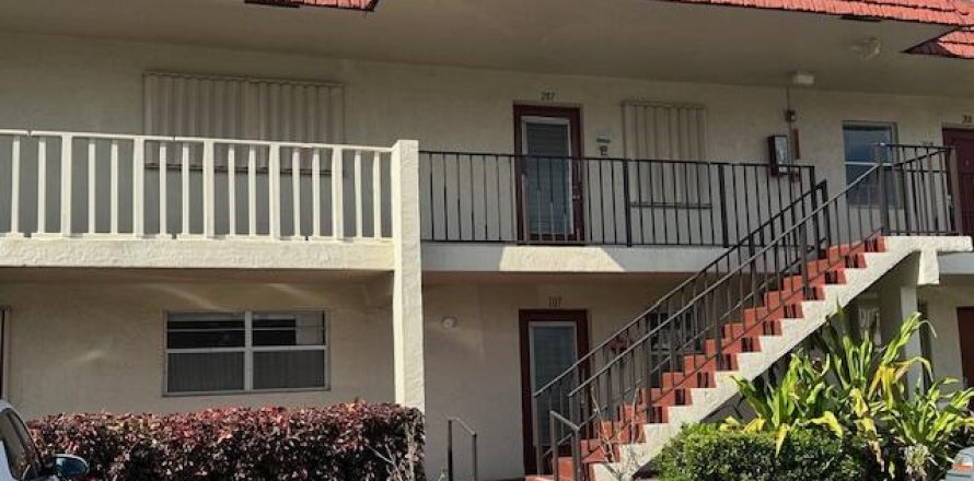 Condo à Delray Beach, Floride, 2 chambres  № 2252688