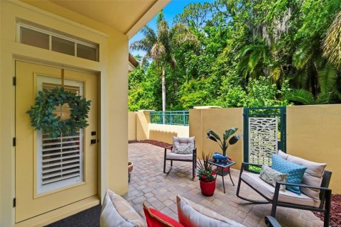 Townhouse in Palm Harbor, Florida 3 bedrooms, 175.68 sq.m. № 2100736 - photo 21