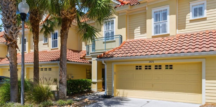 Townhouse in Palm Harbor, Florida 3 bedrooms, 175.68 sq.m. № 2100736