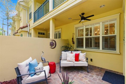 Townhouse in Palm Harbor, Florida 3 bedrooms, 175.68 sq.m. № 2100736 - photo 23