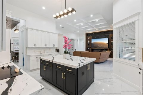 House in Groveland, Florida 4 bedrooms, 273.97 sq.m. № 2222723 - photo 9