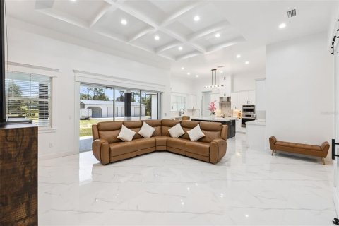 House in Groveland, Florida 4 bedrooms, 273.97 sq.m. № 2222723 - photo 8