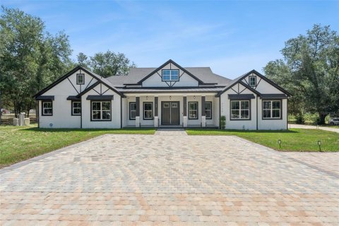 House in Groveland, Florida 4 bedrooms, 273.97 sq.m. № 2222723