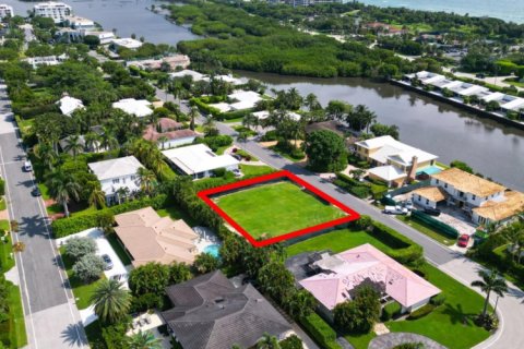 House in Palm Beach, Florida 5 bedrooms, 422.33 sq.m. № 720775 - photo 1