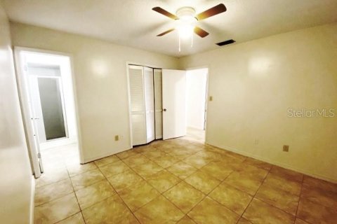 House in Winter Springs, Florida 3 bedrooms, 127.09 sq.m. № 2204682 - photo 8