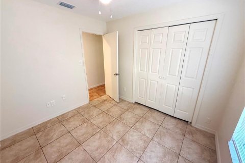 House in Winter Springs, Florida 3 bedrooms, 127.09 sq.m. № 2204682 - photo 17