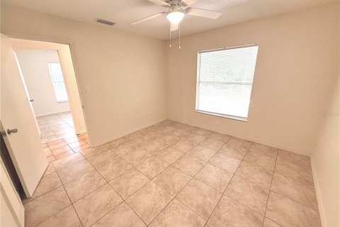 House in Winter Springs, Florida 3 bedrooms, 127.09 sq.m. № 2204682 - photo 15