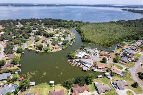 House in Fruitland Park, Florida 3 bedrooms, 281.87 sq.m. № 1669827 - photo 30