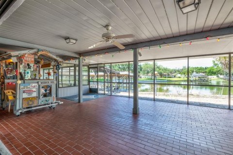 House in Fruitland Park, Florida 3 bedrooms, 281.87 sq.m. № 1669827 - photo 24
