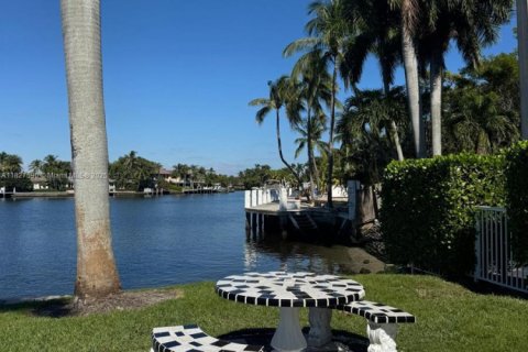 Condominio en alquiler en Fort Lauderdale, Florida, 1 dormitorio, 71.53 m2 № 1896060 - foto 16