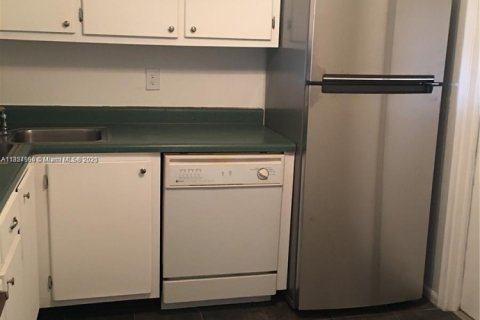 Condominio en alquiler en Fort Lauderdale, Florida, 1 dormitorio, 71.53 m2 № 1896060 - foto 6