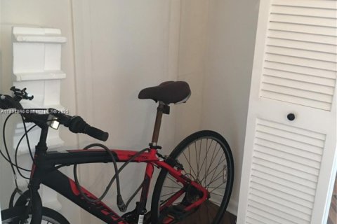 Condominio en alquiler en Fort Lauderdale, Florida, 1 dormitorio, 71.53 m2 № 1896060 - foto 14