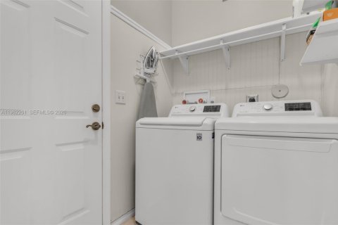 Villa ou maison à vendre à Homestead, Floride: 4 chambres, 192.21 m2 № 2025422 - photo 22