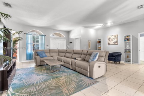 Villa ou maison à vendre à Homestead, Floride: 4 chambres, 192.21 m2 № 2025422 - photo 3