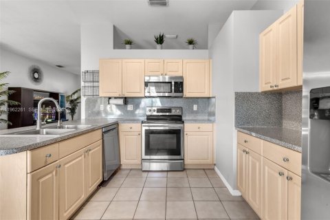 Villa ou maison à vendre à Homestead, Floride: 4 chambres, 192.21 m2 № 2025422 - photo 5