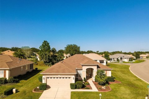 Casa en Summerfield, Florida 3 dormitorios, 186.08 m2 № 2110492