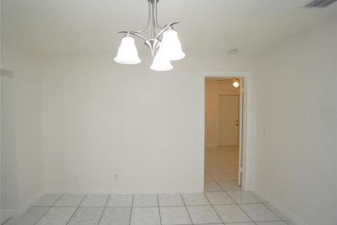 Villa ou maison à louer à Tampa, Floride: 4 chambres, 142.23 m2 № 1919738 - photo 7