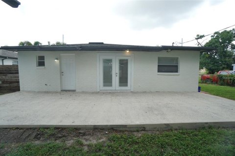 Villa ou maison à louer à Tampa, Floride: 4 chambres, 142.23 m2 № 1919738 - photo 13