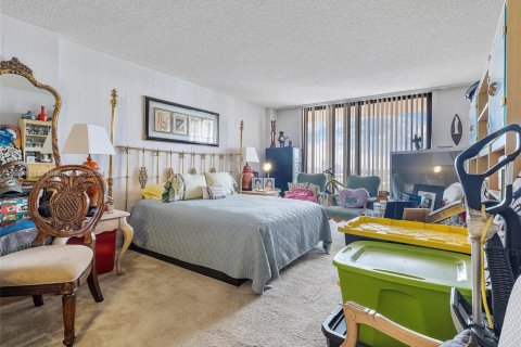 Купить кондоминиум в Санни-Айлс-Бич, Флорида 3 спальни, 164.9м2, № 2054791 - фото 15