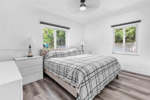Casa en venta en North Miami, Florida, 2 dormitorios, 69.68 m2 № 1926571 - foto 20