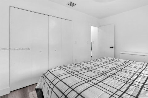 Casa en venta en North Miami, Florida, 2 dormitorios, 69.68 m2 № 1926571 - foto 22